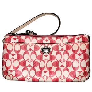 Coach Signature Dream C GoGo Wristlet F5590